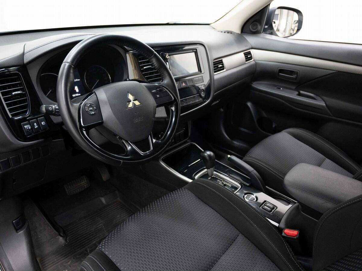 Mitsubishi Outlander, 2017 - Фото №6