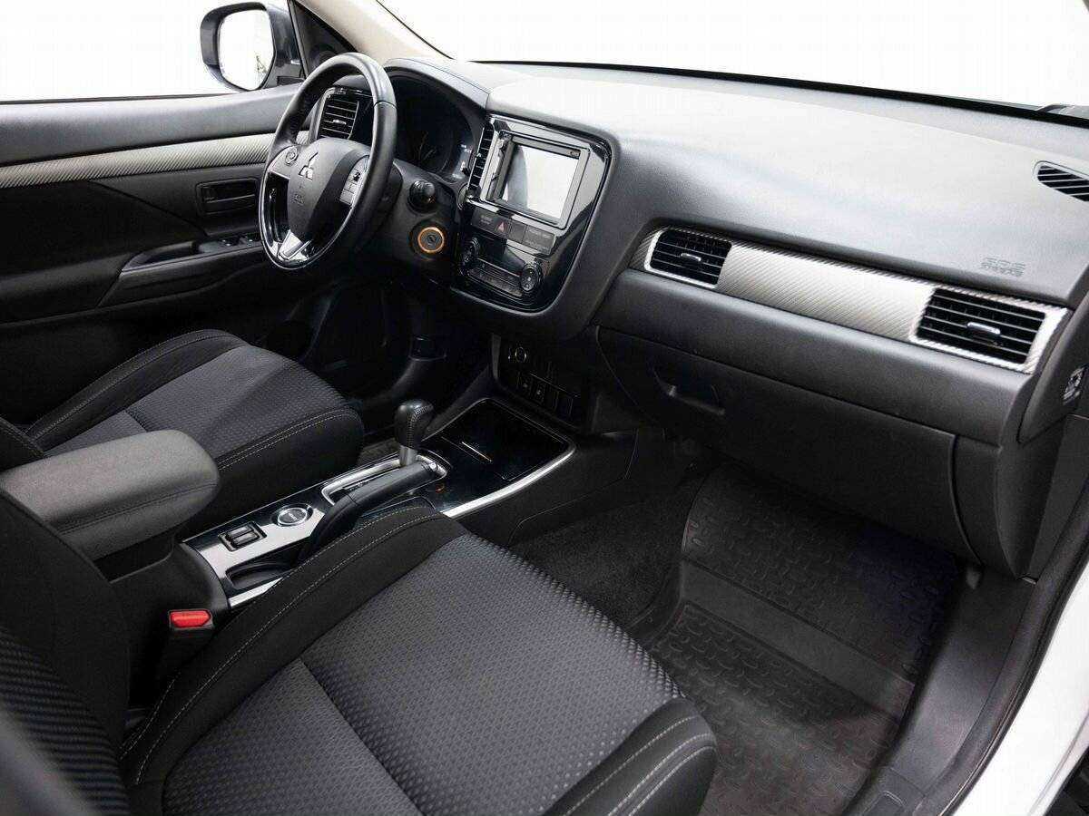 Mitsubishi Outlander, 2017 - Фото №10