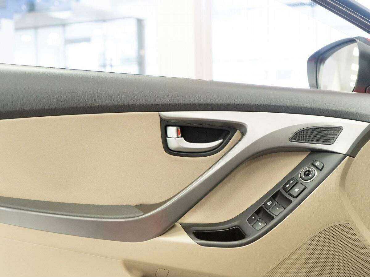 Hyundai Elantra, 2014 - Фото №15