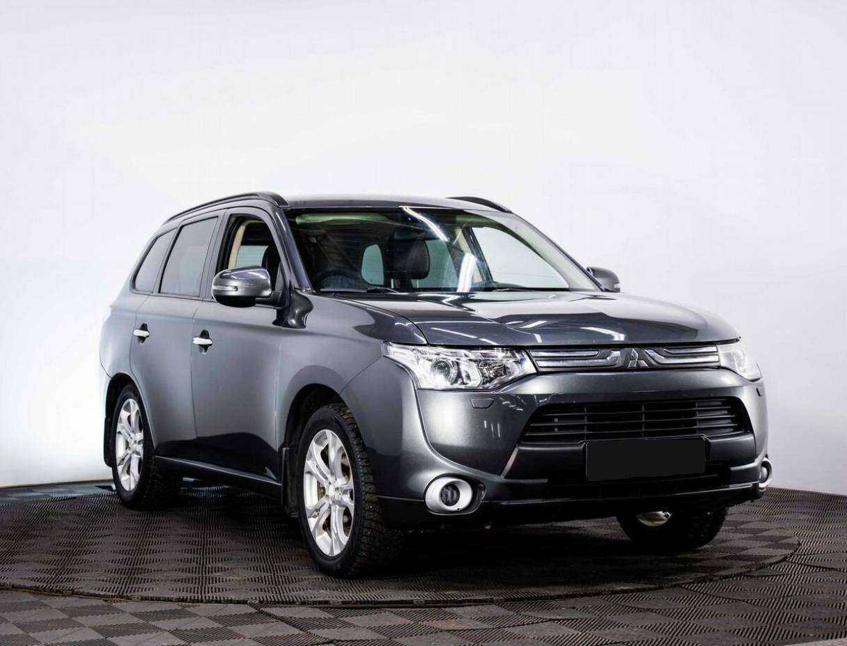Mitsubishi Outlander, 2013 - Фото №2