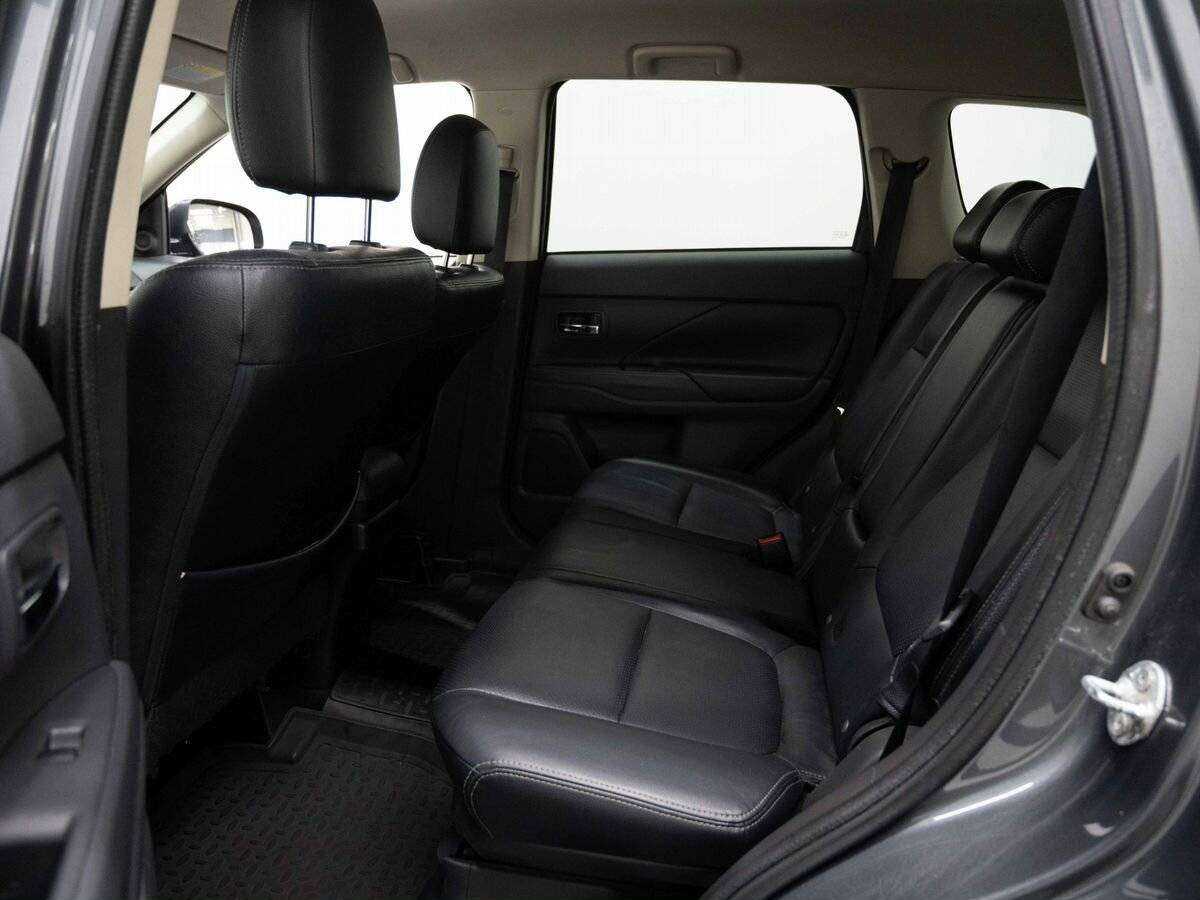 Mitsubishi Outlander, 2013 - Фото №8