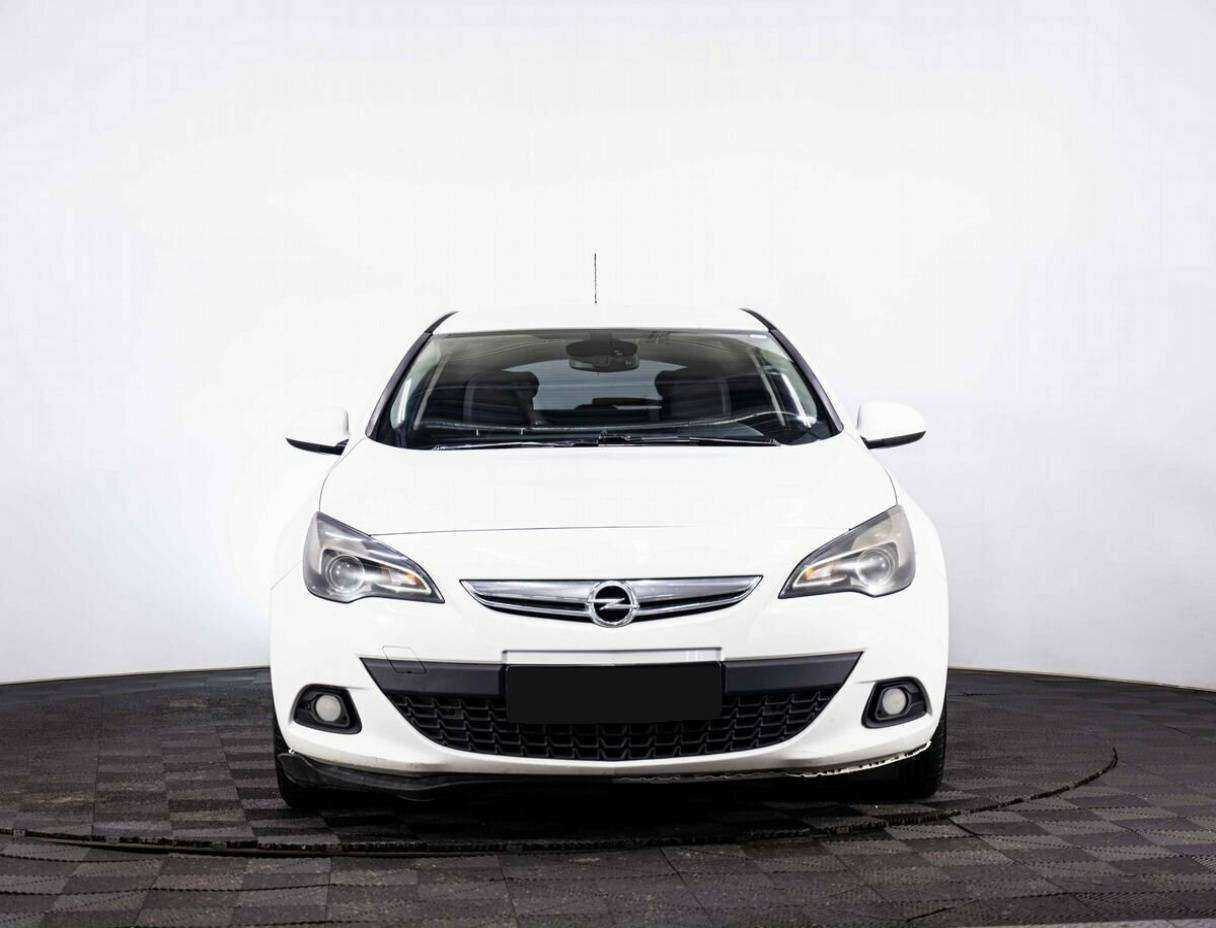 Opel Astra GTC, 2012 - Фото №1