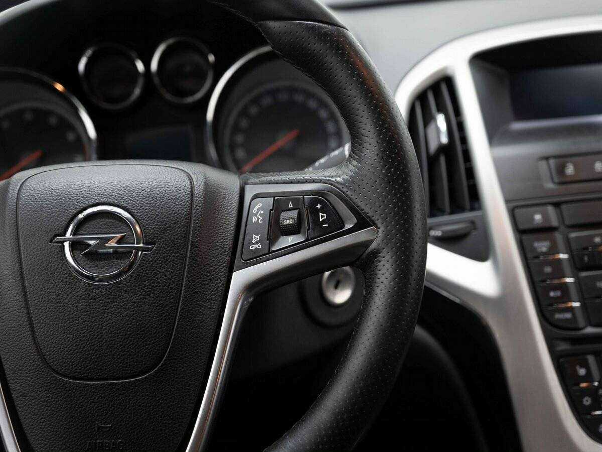 Opel Astra GTC, 2012 - Фото №14