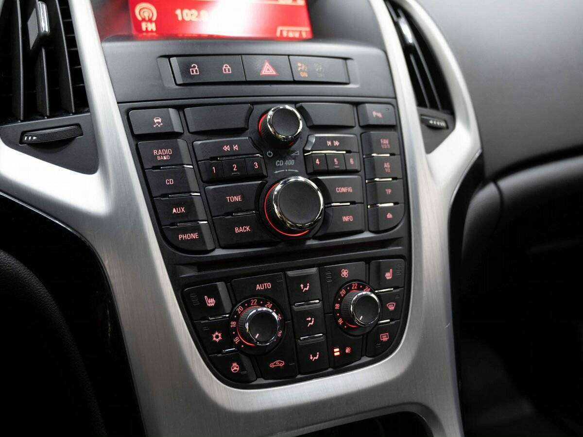 Opel Astra GTC, 2012 - Фото №17