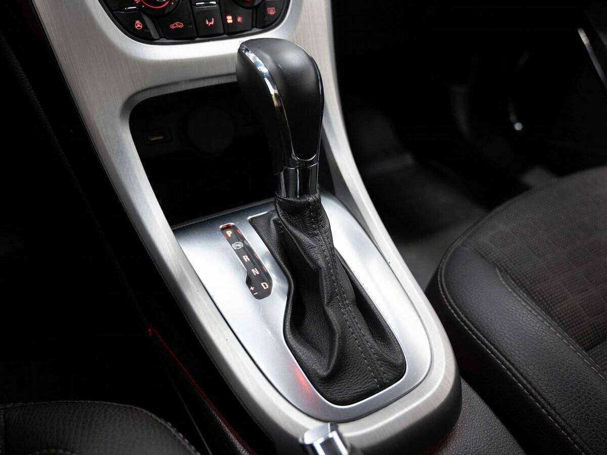 Opel Astra GTC, 2012 - Фото №18