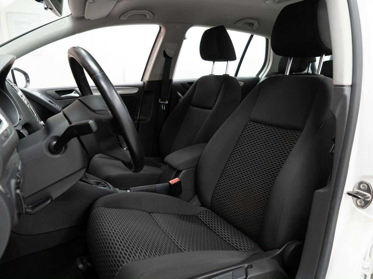 Volkswagen Golf, 2012 - Фото №5