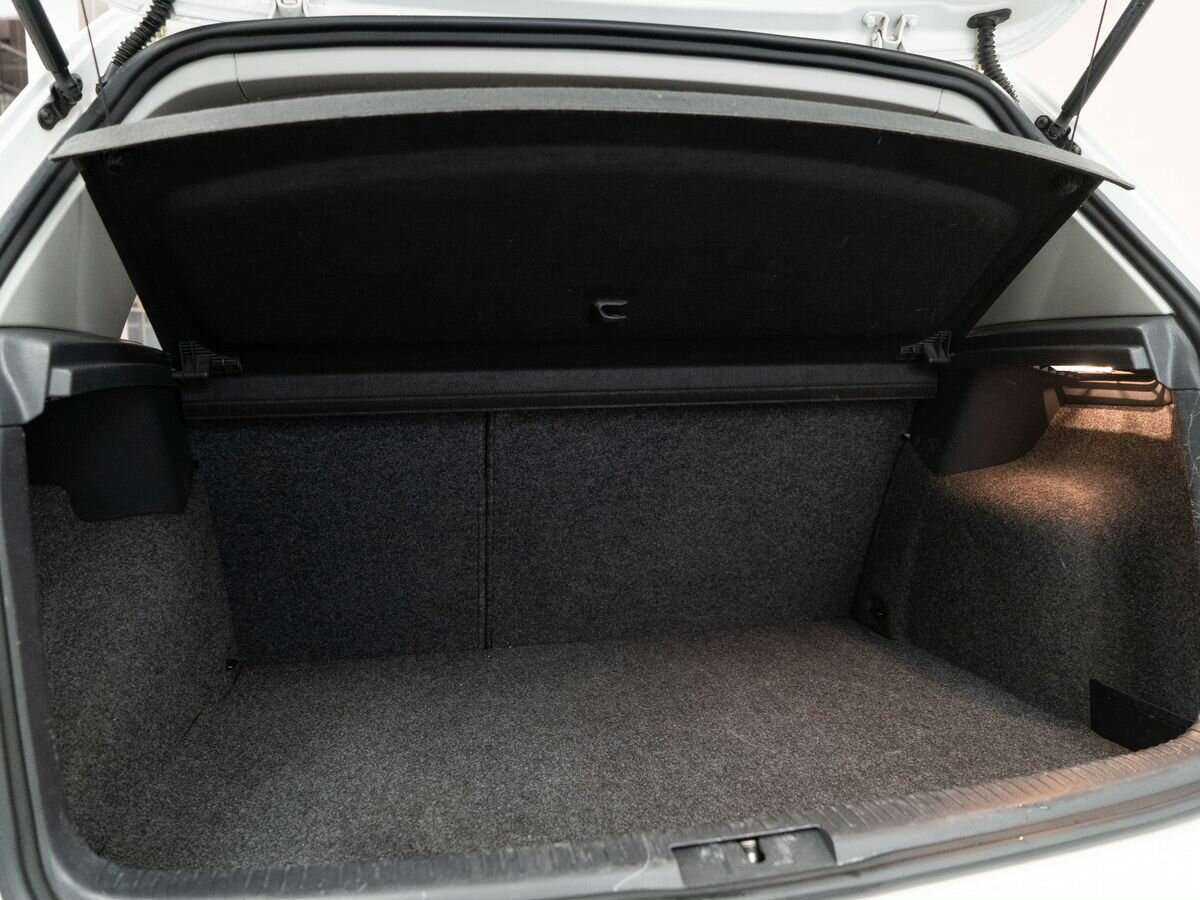 Volkswagen Golf, 2012 - Фото №7