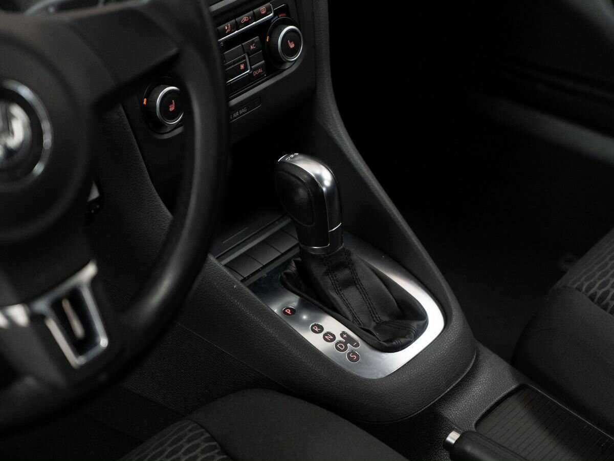 Volkswagen Golf, 2012 - Фото №11