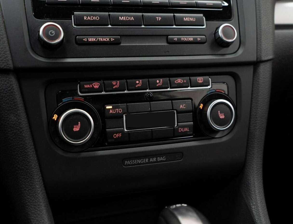 Volkswagen Golf, 2012 - Фото №12