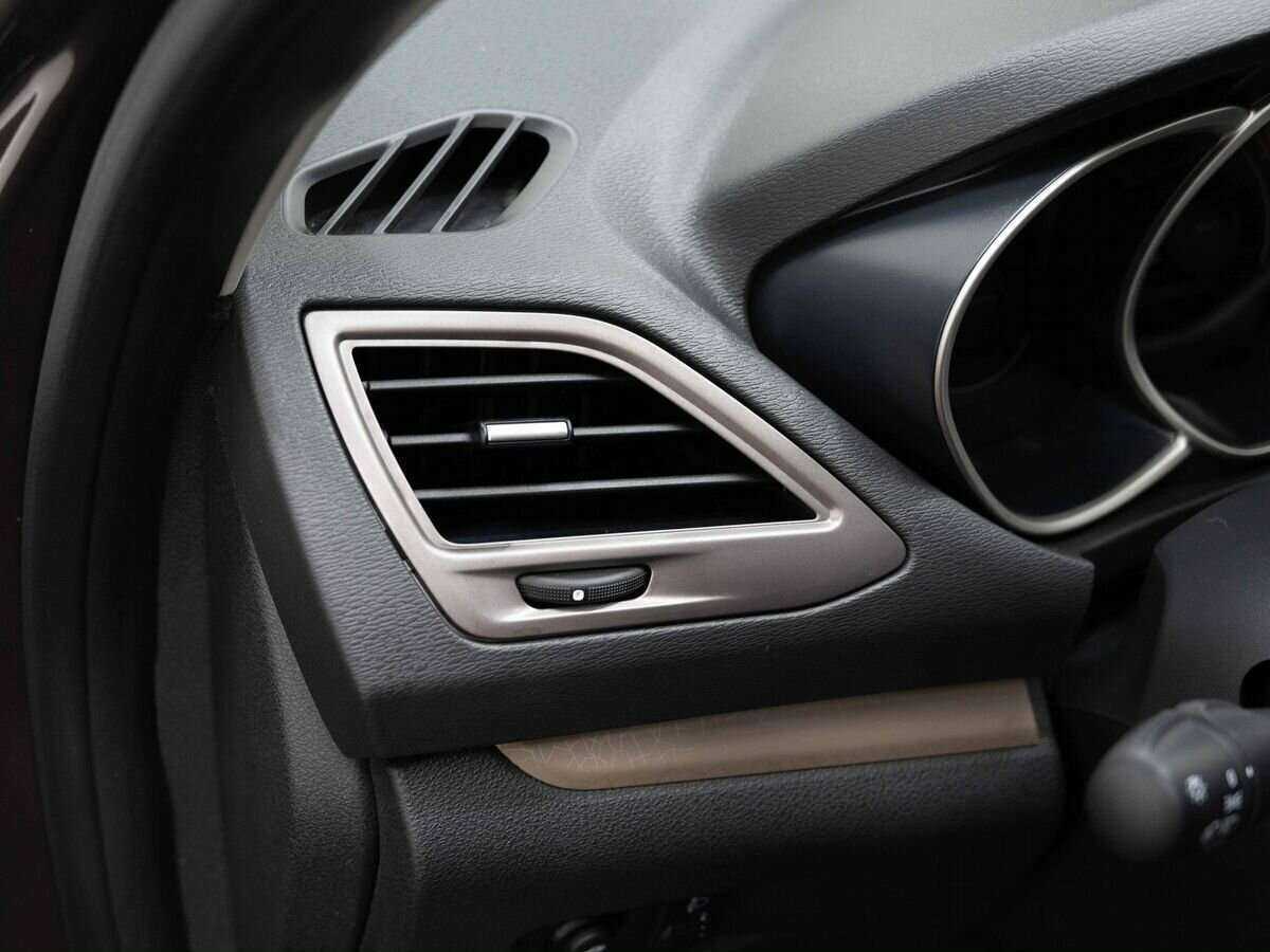 Lada (ВАЗ) Vesta, 2018 - Фото №19