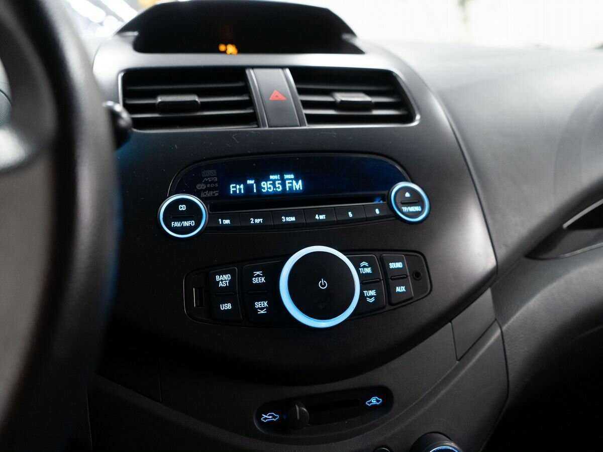 Chevrolet Spark, 2013 - Фото №12