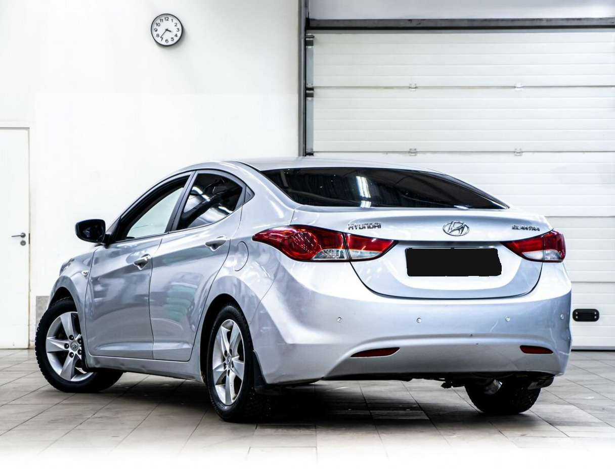 Hyundai Elantra, 2012 - Фото №3