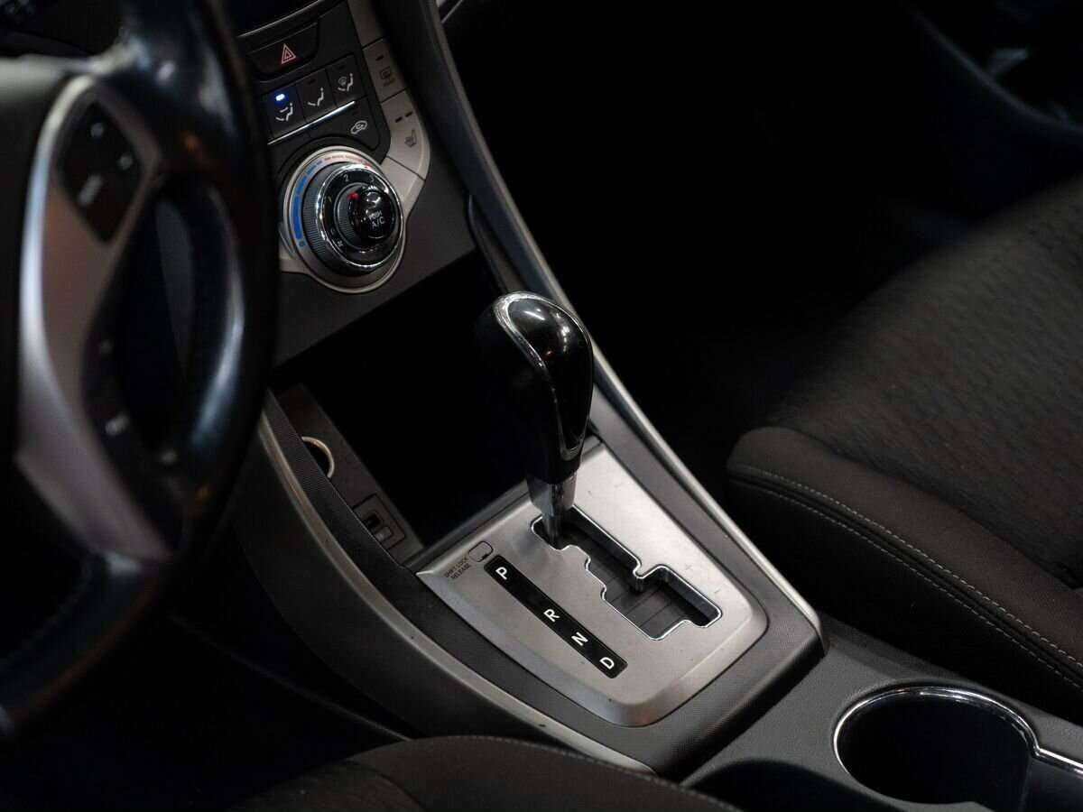Hyundai Elantra, 2012 - Фото №10