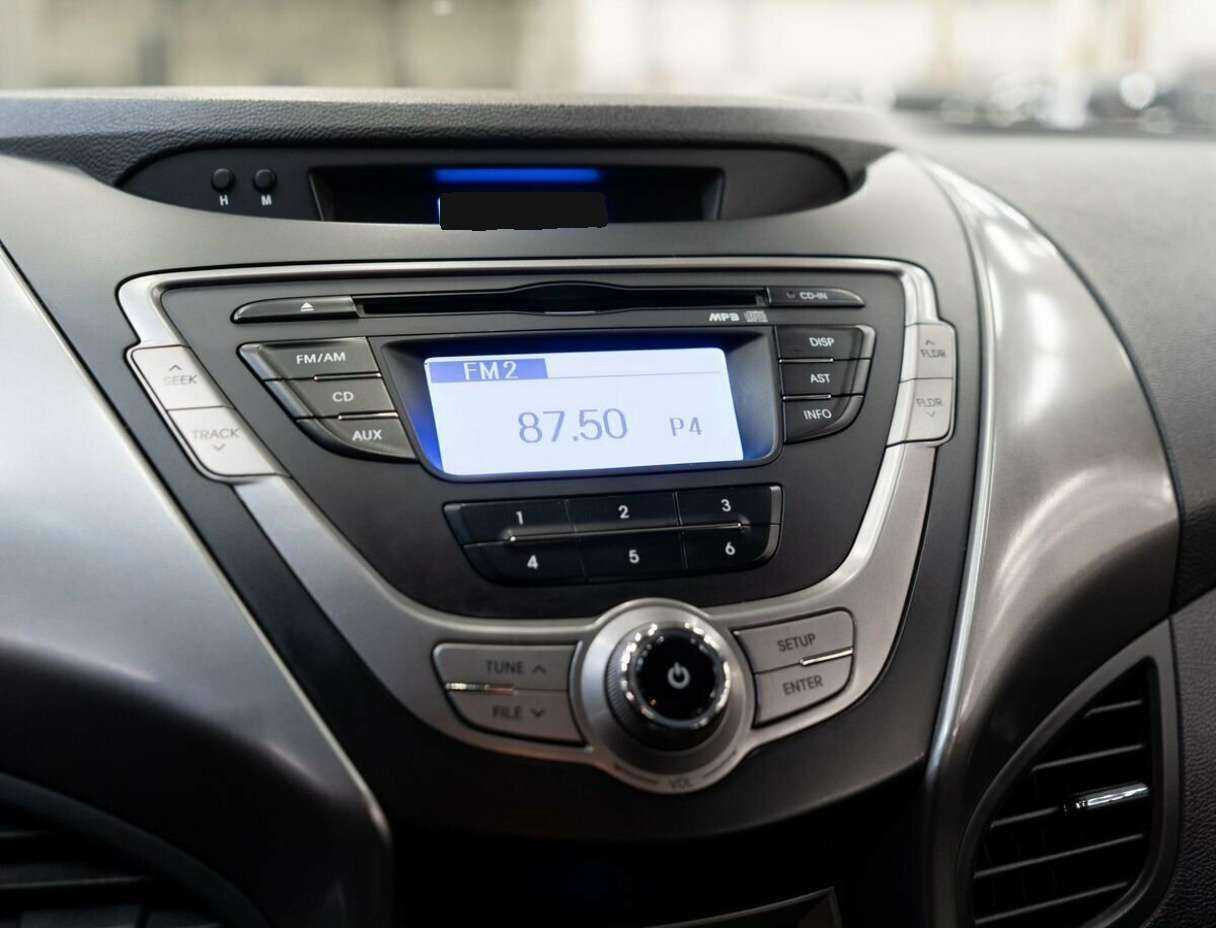 Hyundai Elantra, 2012 - Фото №11