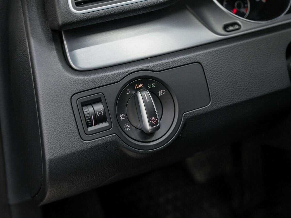 Volkswagen Passat CC, 2012 - Фото №15