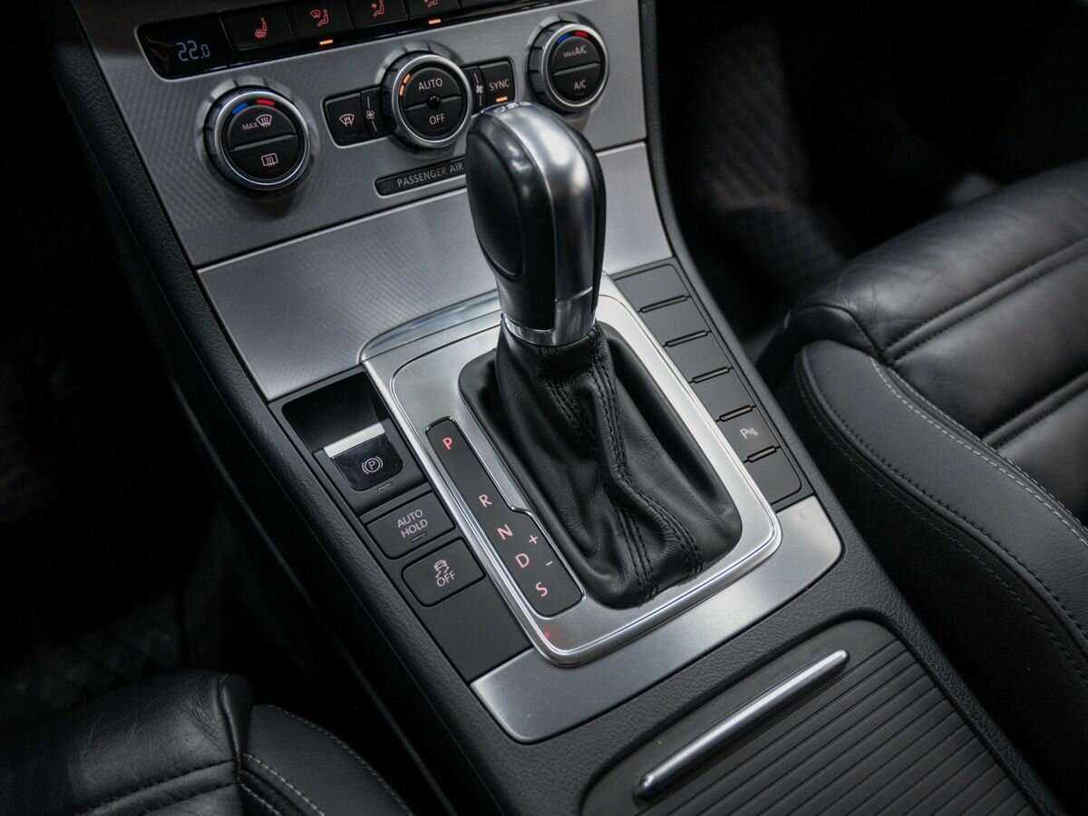 Volkswagen Passat CC, 2012 - Фото №22