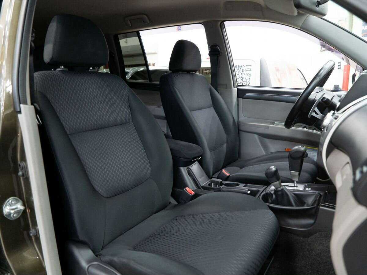 Mitsubishi Pajero Sport, 2014 - Фото №9