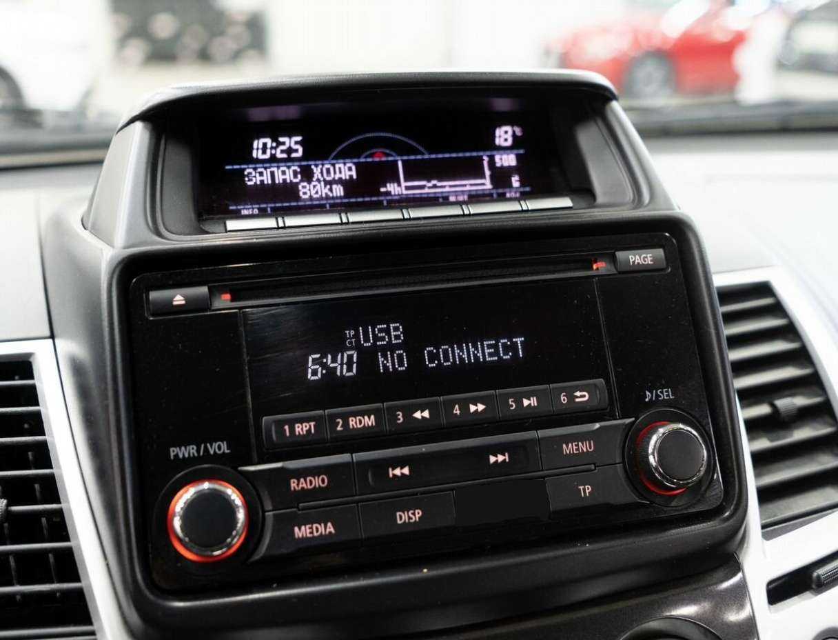 Mitsubishi Pajero Sport, 2014 - Фото №10