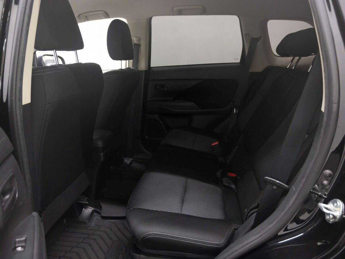 Mitsubishi Outlander, 2018 - Фото №8