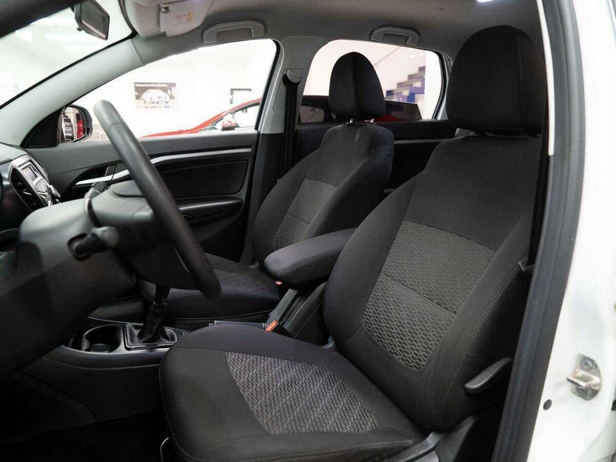 Lada (ВАЗ) Vesta SW, 2019 - Фото №5