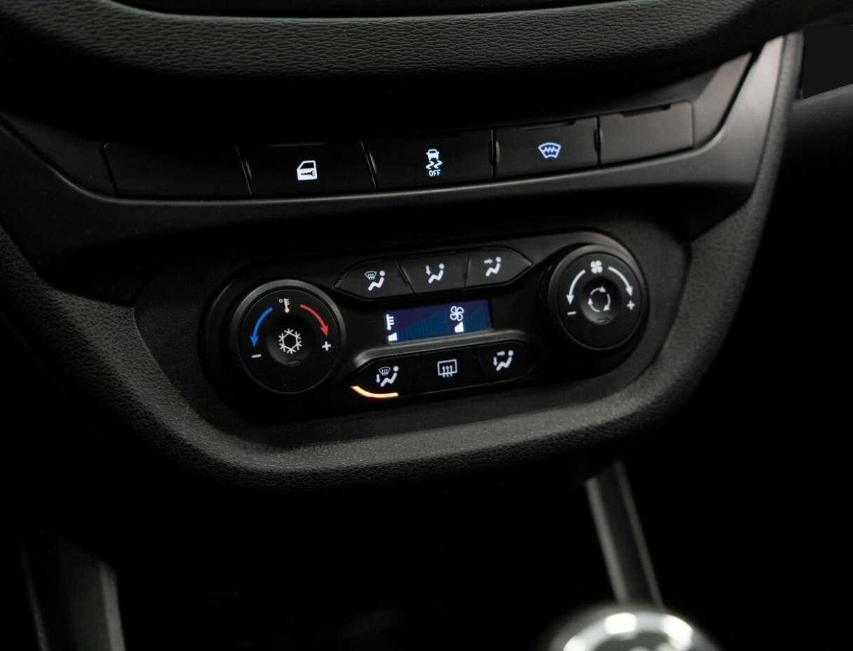 Lada (ВАЗ) Vesta SW, 2019 - Фото №12