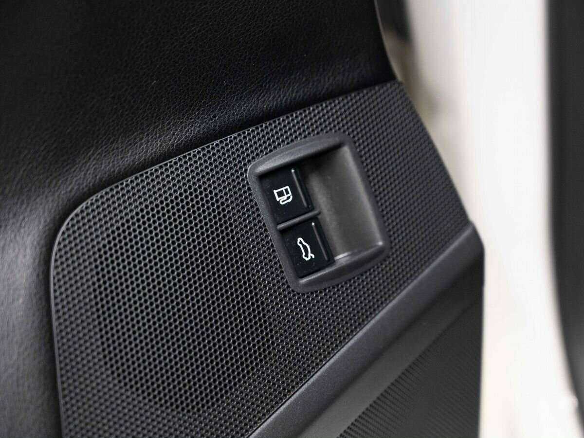 Volkswagen Passat CC, 2014 - Фото №15