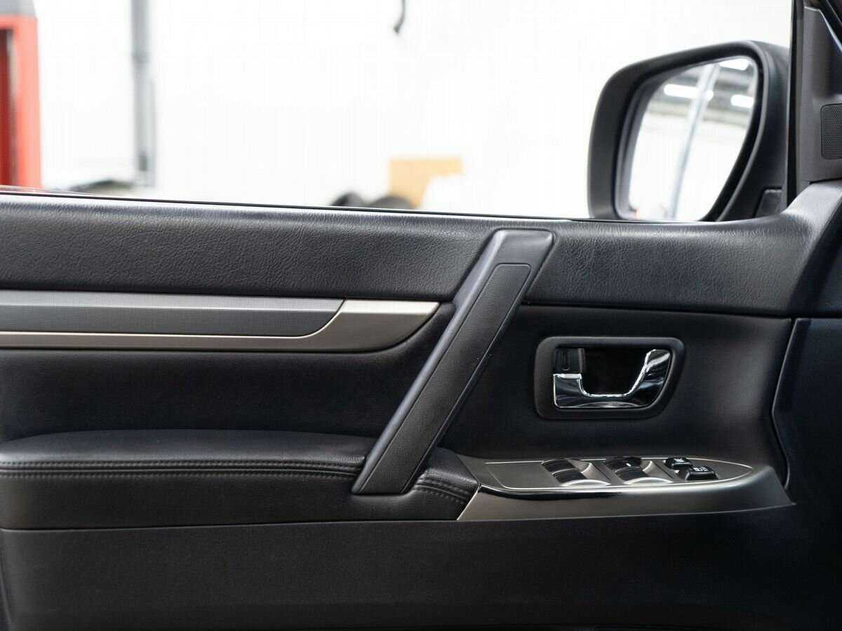 Mitsubishi Pajero, 2012 - Фото №15