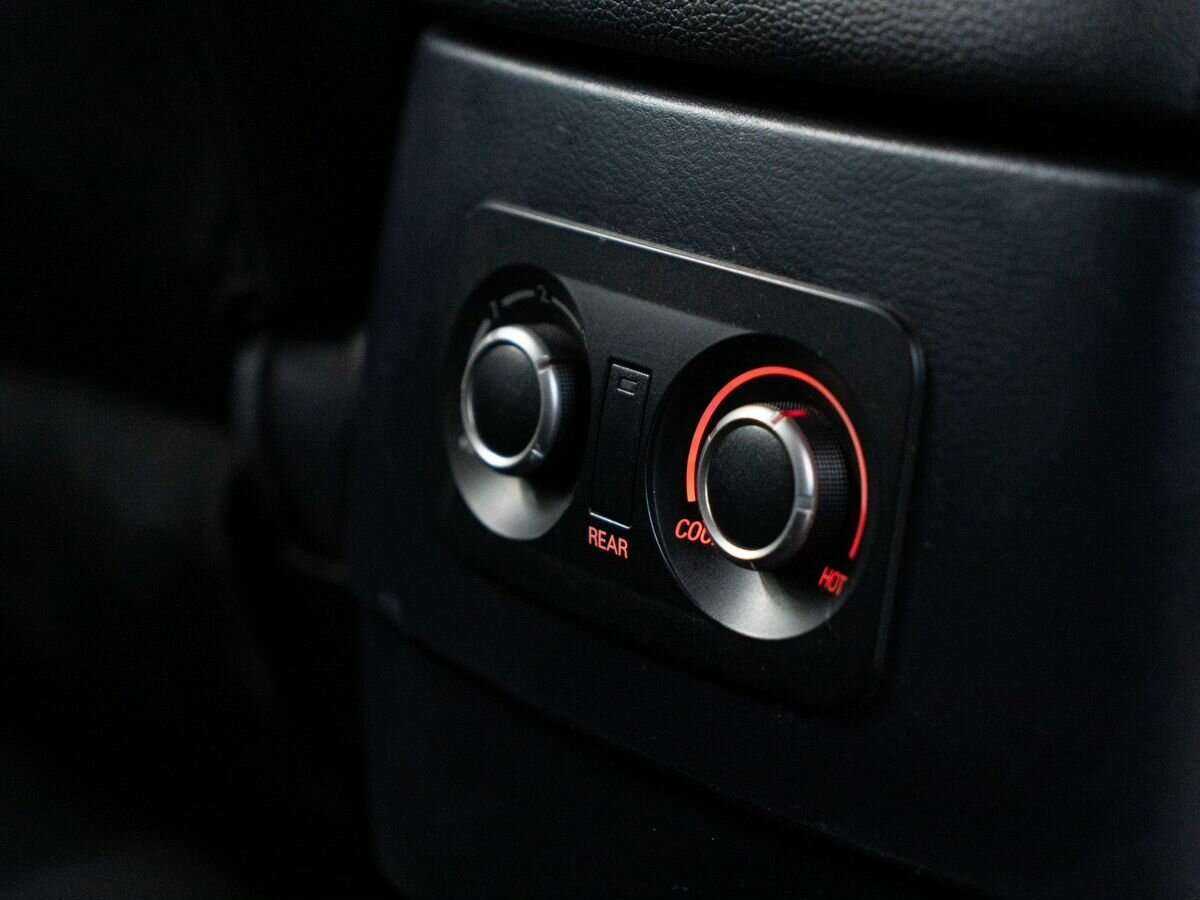 Mitsubishi Pajero, 2012 - Фото №16