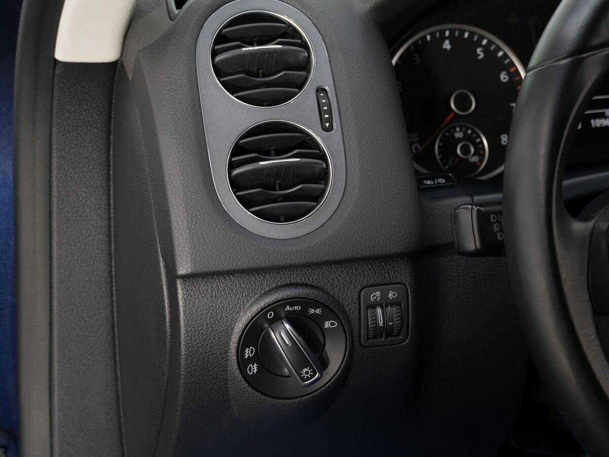 Volkswagen Tiguan, 2014 - Фото №17