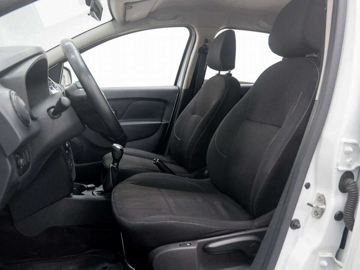 Renault Logan, 2020 - Фото №11