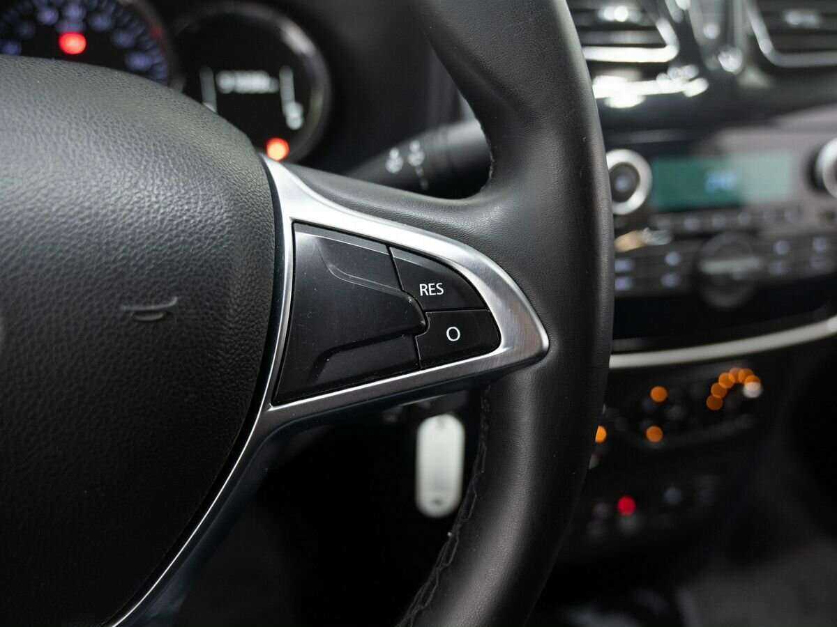 Renault Logan, 2020 - Фото №15