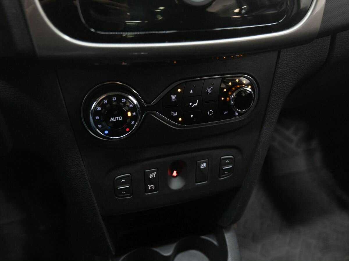 Renault Logan, 2020 - Фото №17