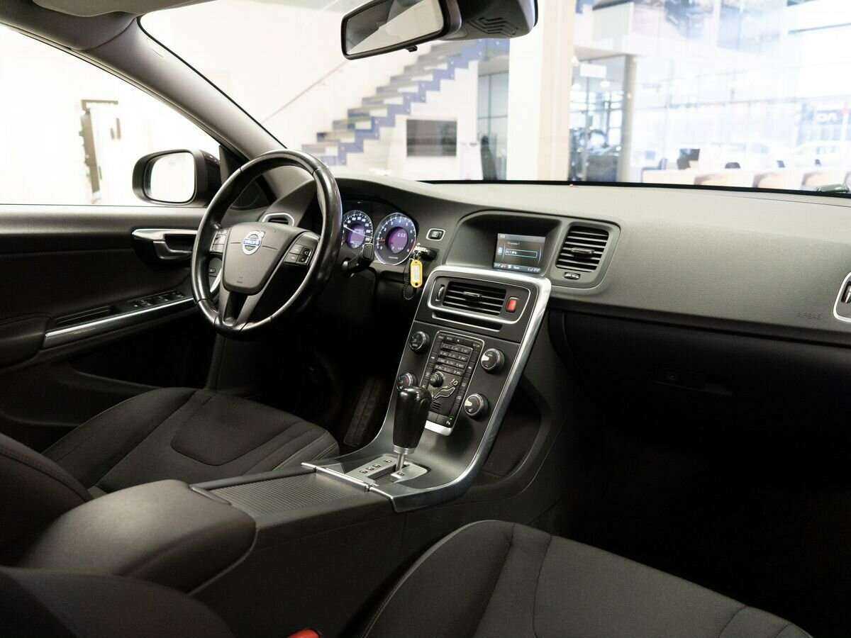 Volvo S60, 2012 - Фото №15
