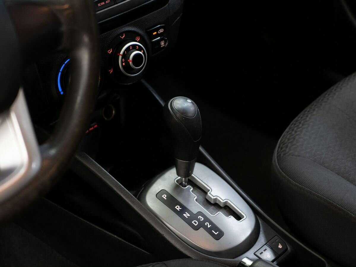 Kia Rio 4-speed, 2012 - Фото №9