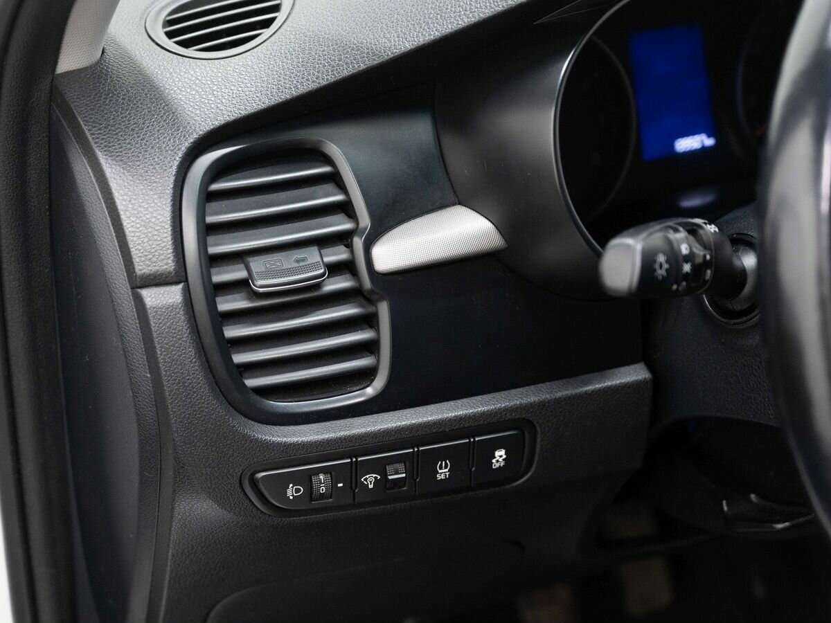 Kia Rio, 2018 - Фото №18