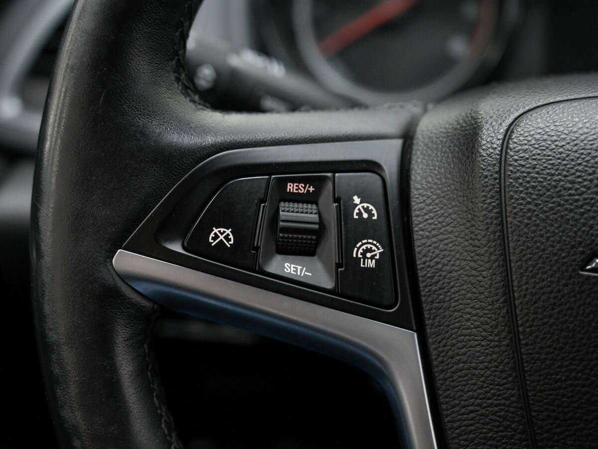 Opel Astra GTC, 2013 - Фото №15