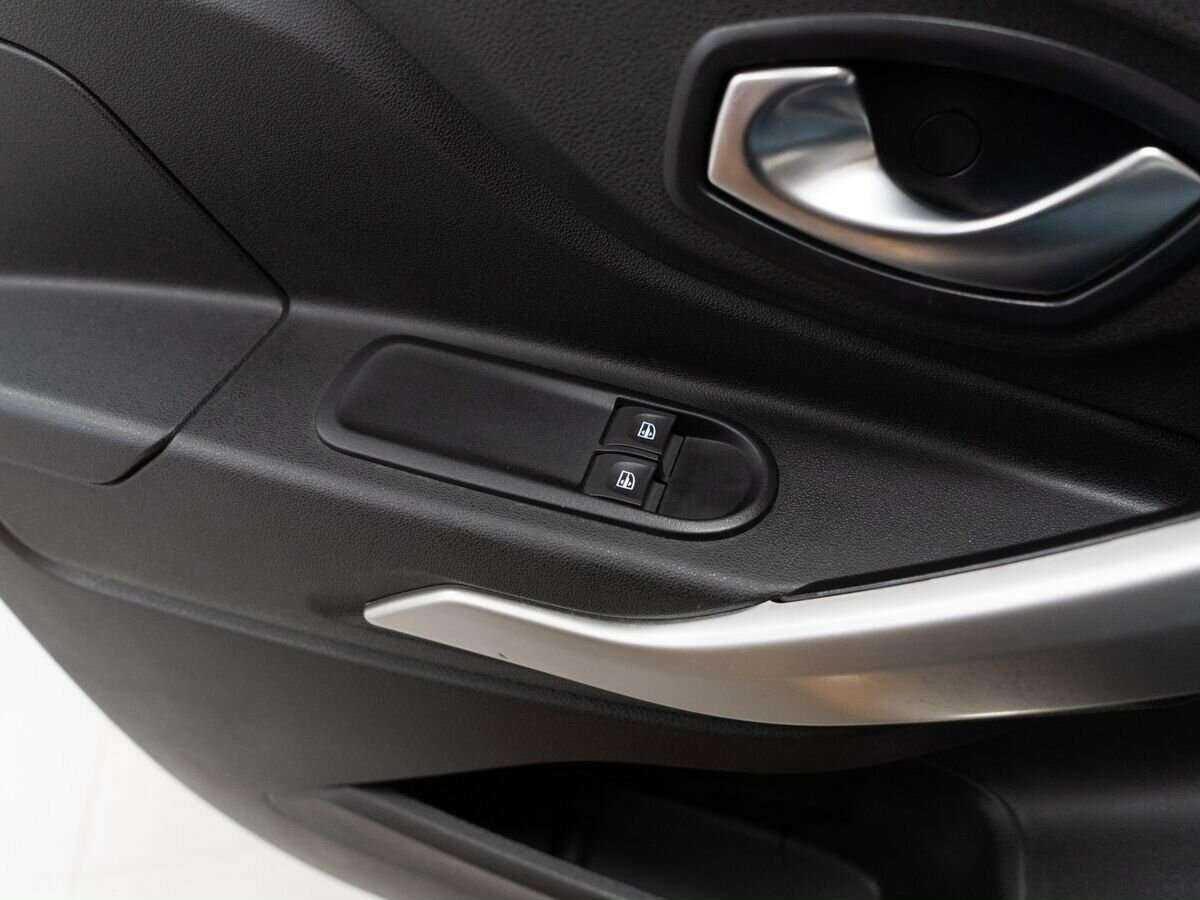 Lada (ВАЗ) XRAY Cross, 2019 - Фото №12