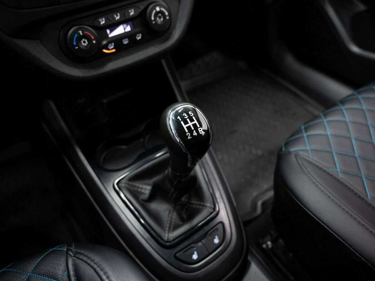 Lada (ВАЗ) Vesta, 2019 - Фото №17