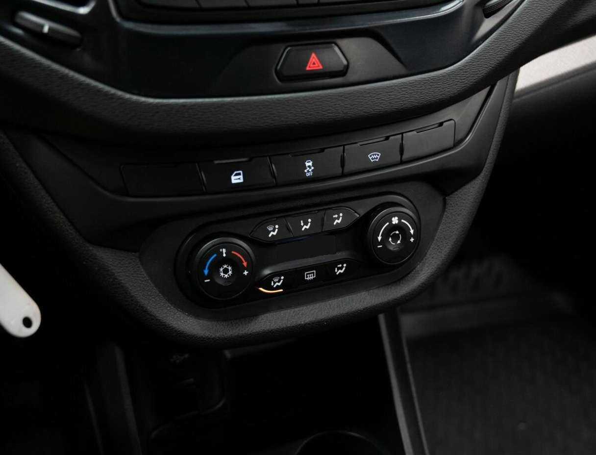 Lada (ВАЗ) Vesta, 2019 - Фото №19