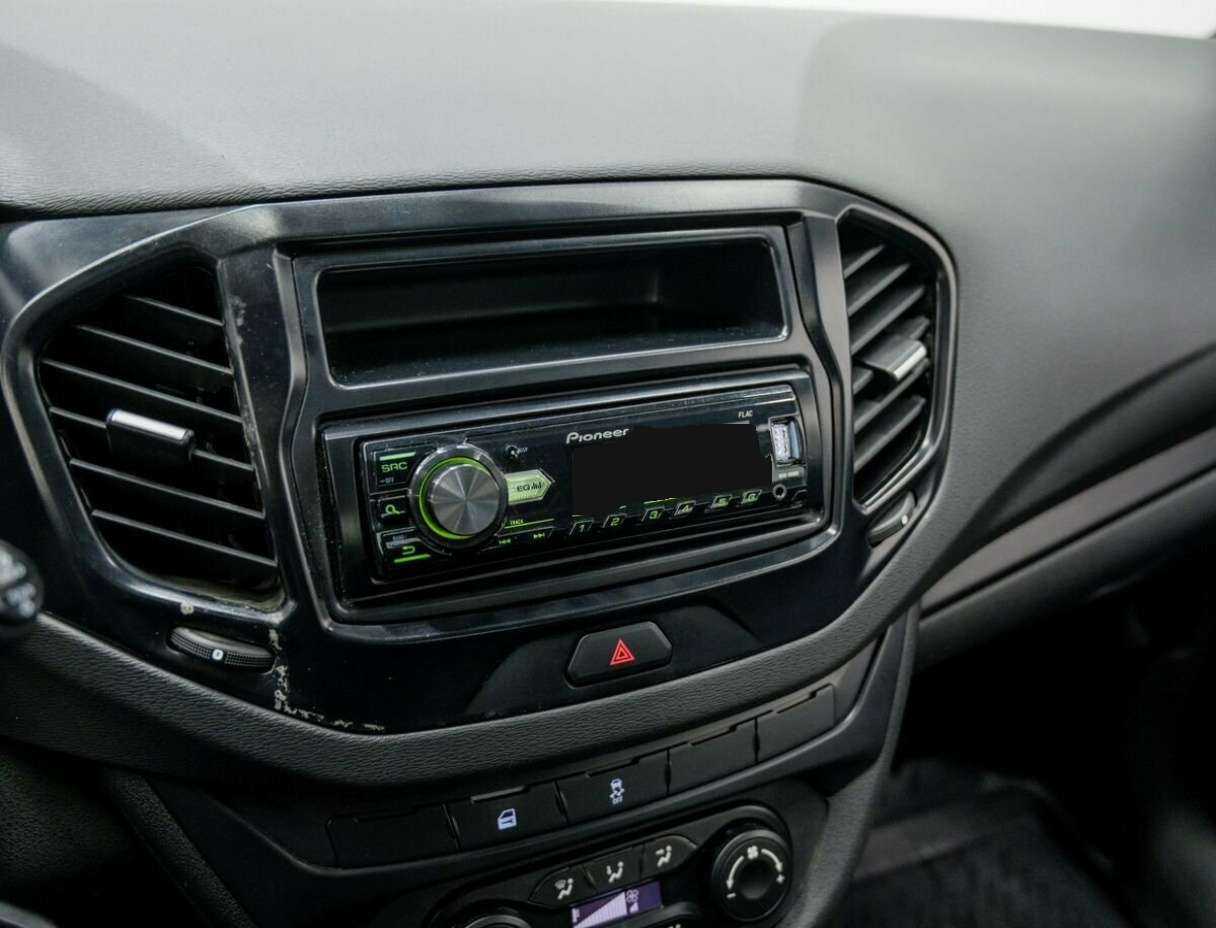 Lada (ВАЗ) Vesta, 2020 - Фото №16