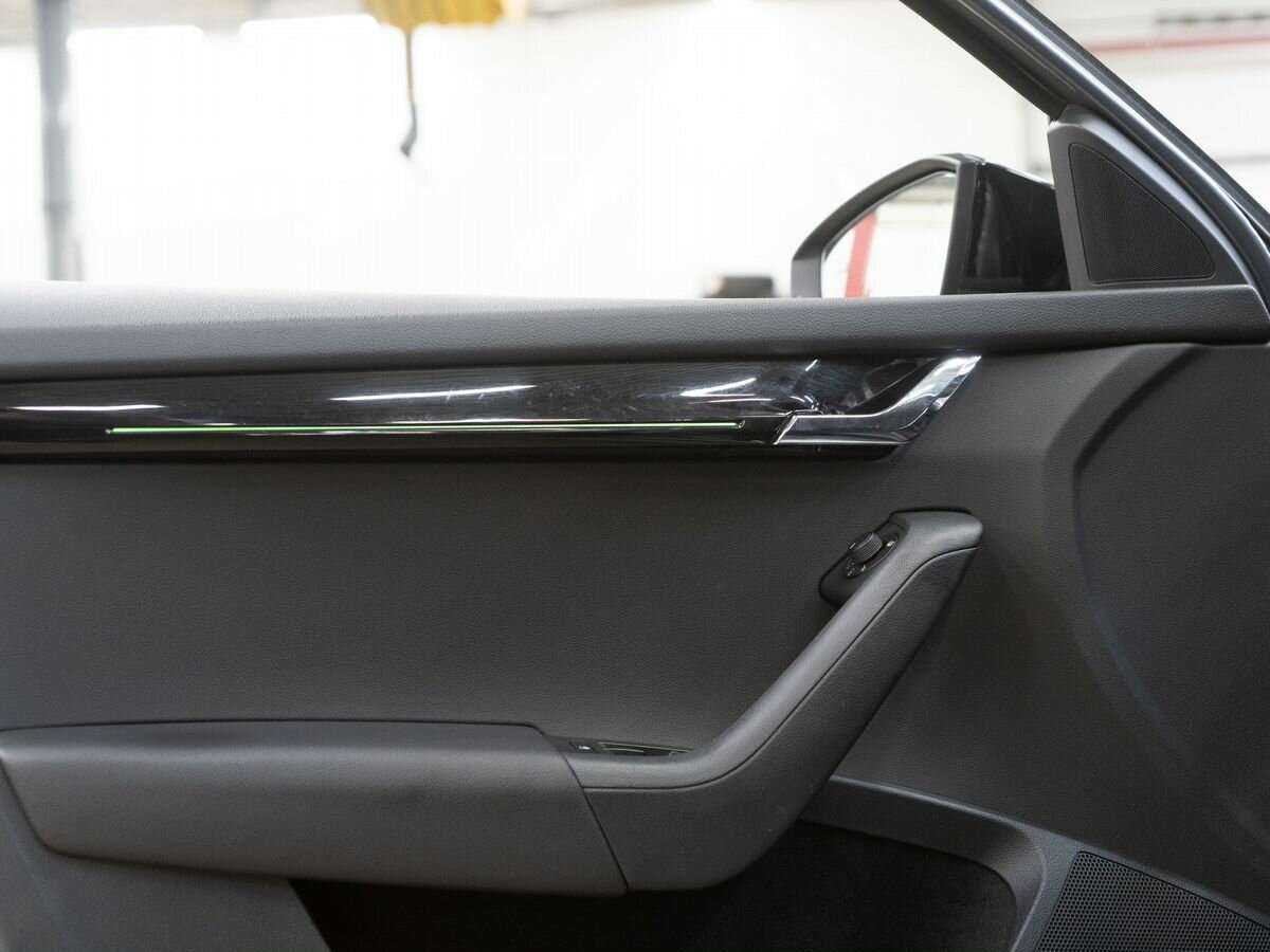 Skoda Octavia, 2018 - Фото №12