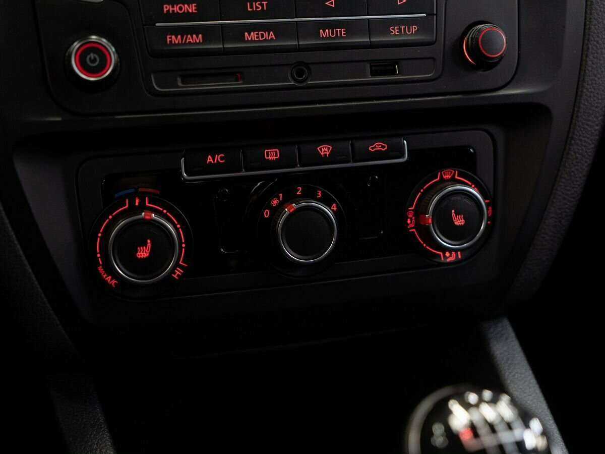 Volkswagen Jetta, 2016 - Фото №13