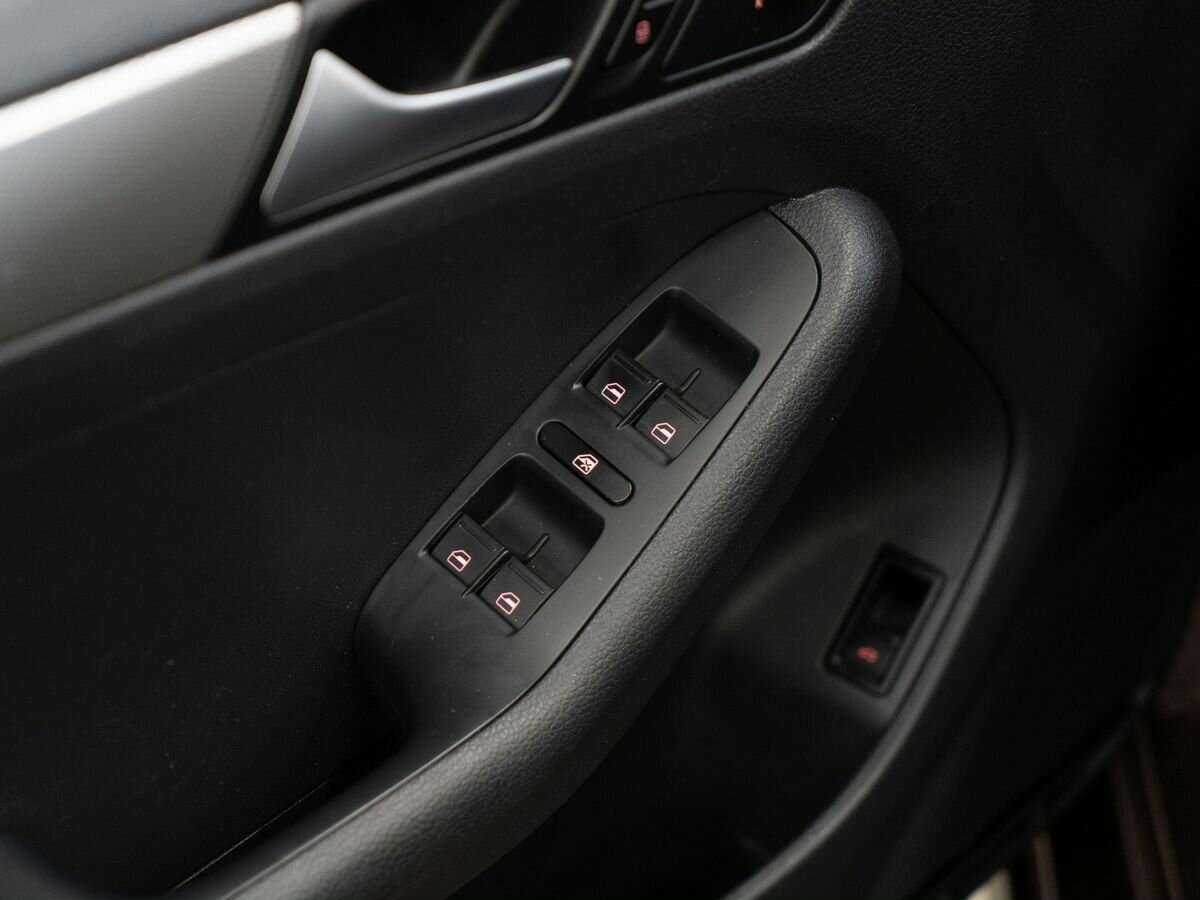 Volkswagen Jetta, 2016 - Фото №14