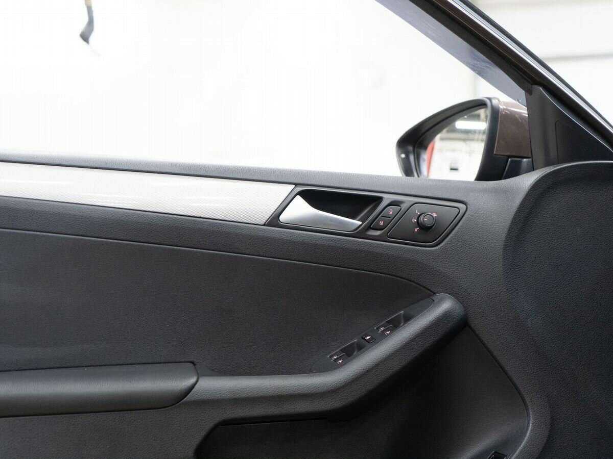 Volkswagen Jetta, 2016 - Фото №15