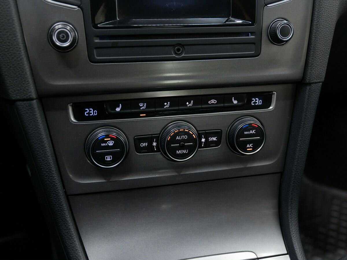 Volkswagen Golf, 2014 - Фото №20