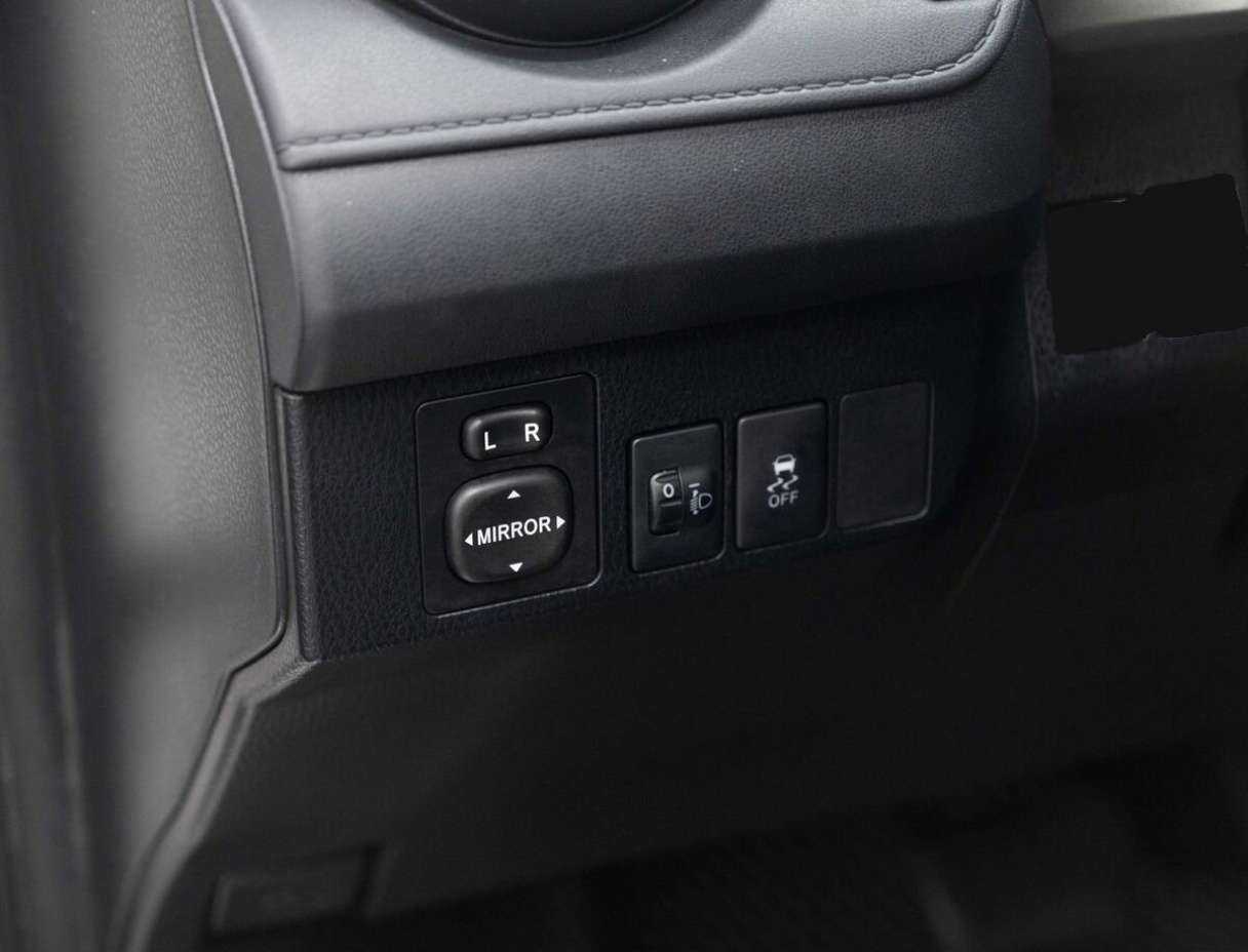 Toyota RAV4, 2013 - Фото №19