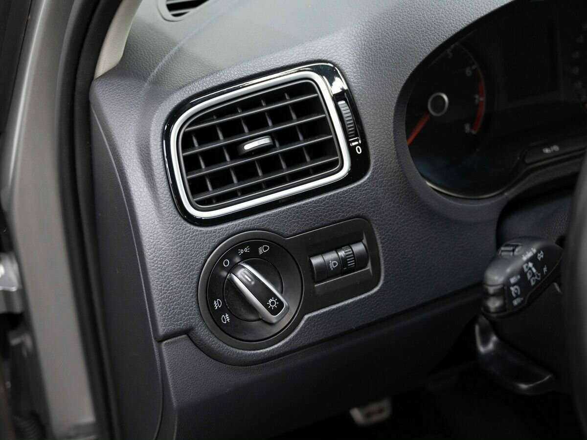 Volkswagen Polo, 2018 - Фото №19
