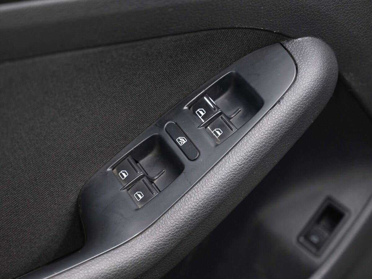 Volkswagen Jetta, 2016 - Фото №15