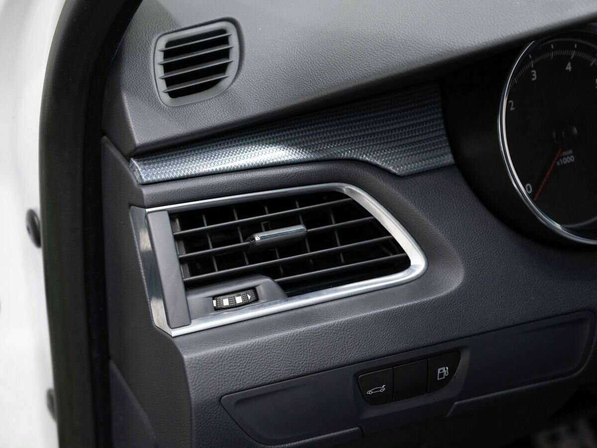 Peugeot 508, 2012 - Фото №17