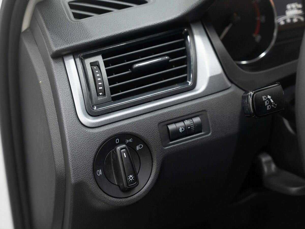 Skoda Rapid, 2017 - Фото №15